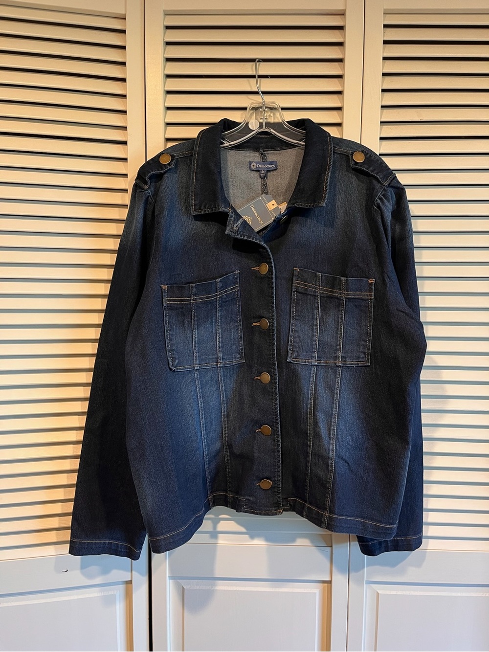 🇺🇸 Democracy Dark Blue Denim Jacket - Women's - NWT! Very Slimming Lines…